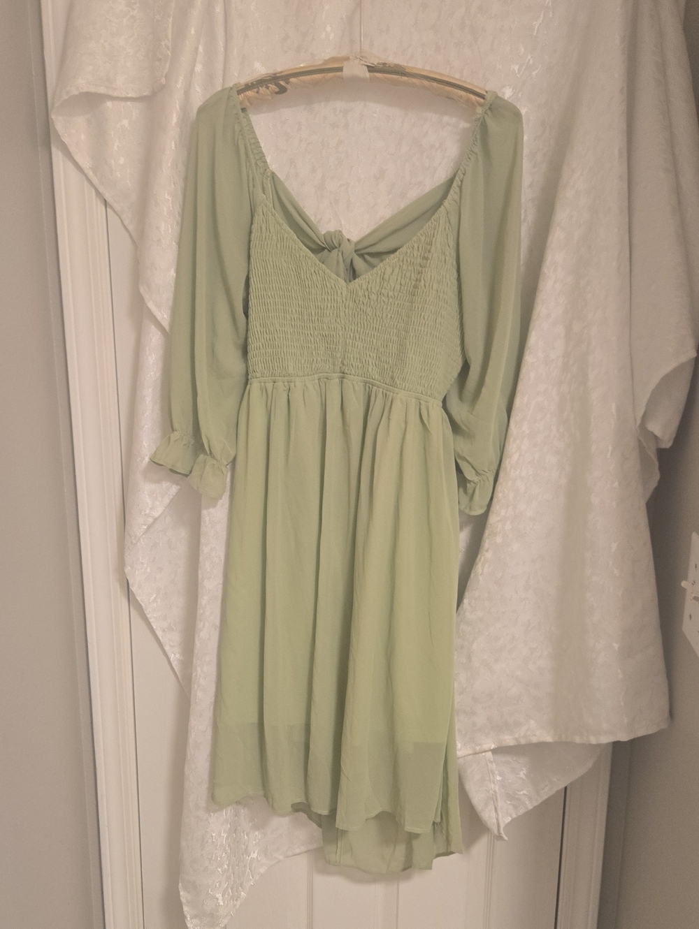 Forever 21 Light Green Smocked V-Neck Tunic Top